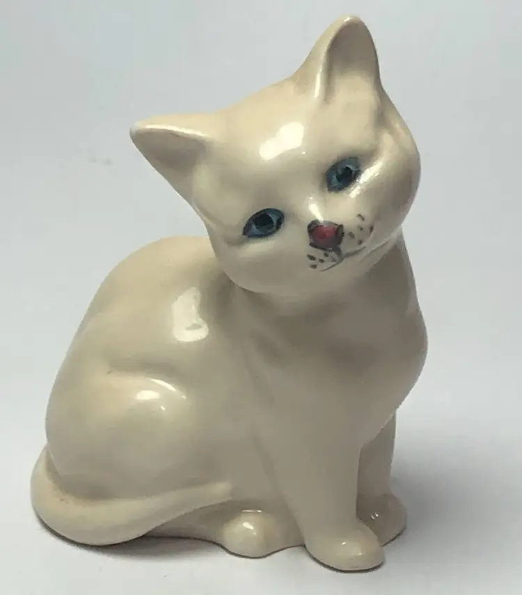 Vintage Royal Doulton Hand Painted White Cat Figurine Made in England