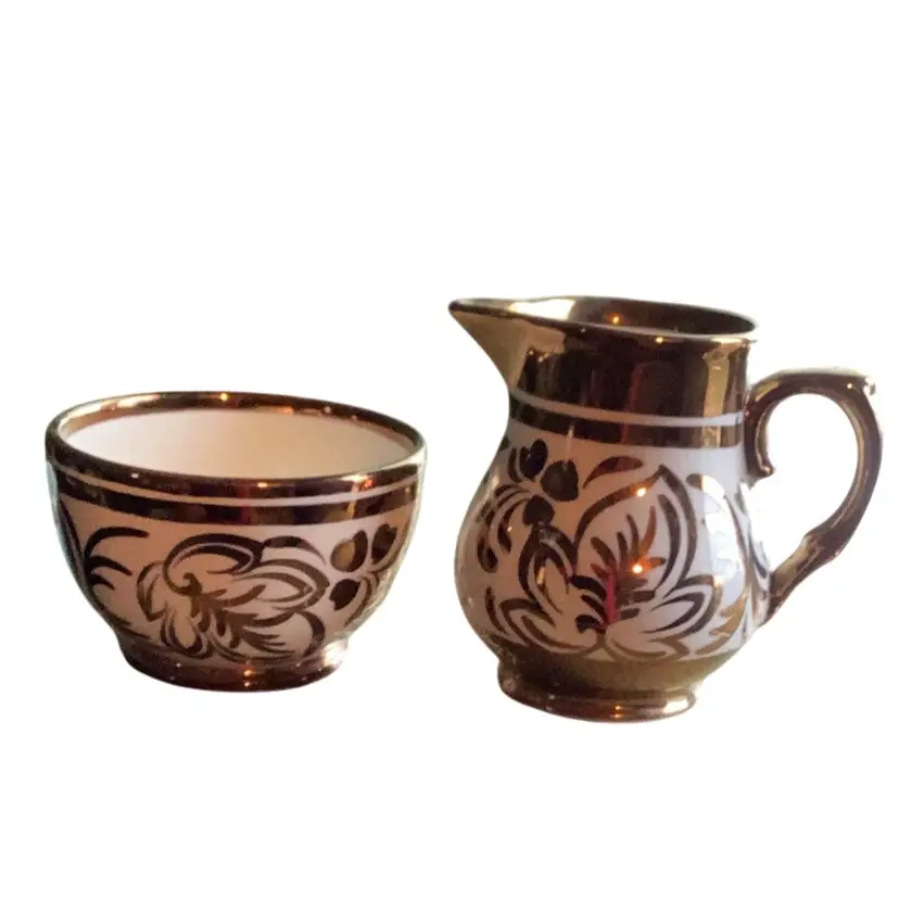 Beautiful Vintage Mini Cream And Open Sugar White With Copper Luster By Wade Heath