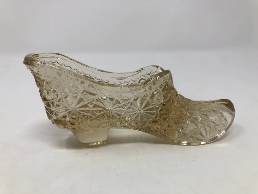 Champagne Daisy and Button Glass Slipper
