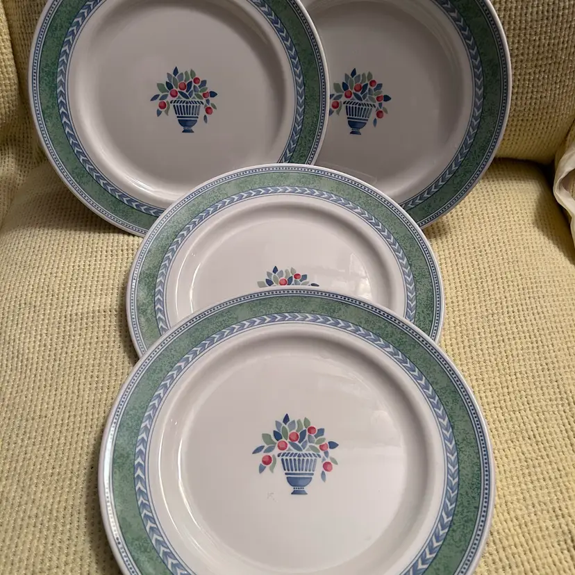 Set Of 4 Vintage Johnson Bros. Jardiniere Green 10” Dinner Plates