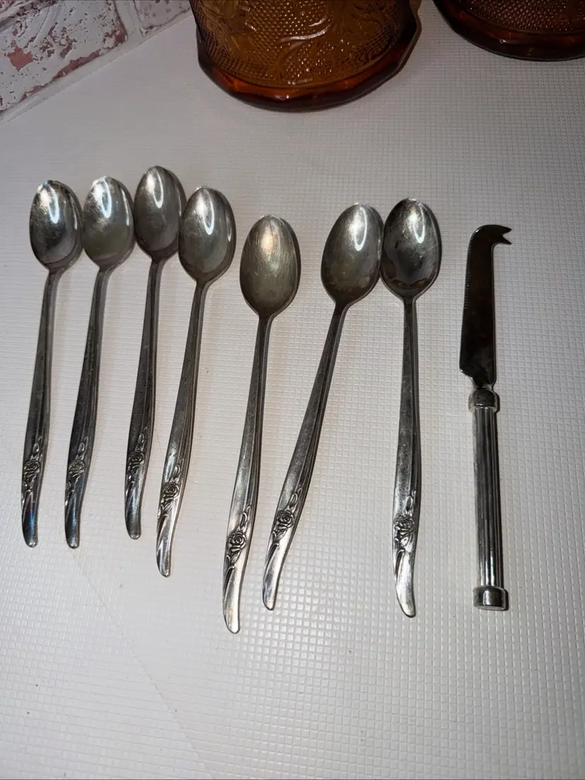 1881 Rogers Tea Spoon Set Of  7 Plus A Cheese Knife Does Not Rogers But The Rest Are.