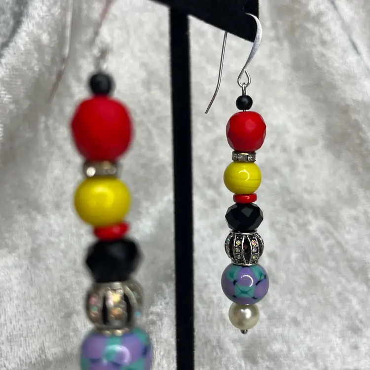 #10 "Call Me Betsey" Series - Handmade by Me -- Lampwork Glass Earrings