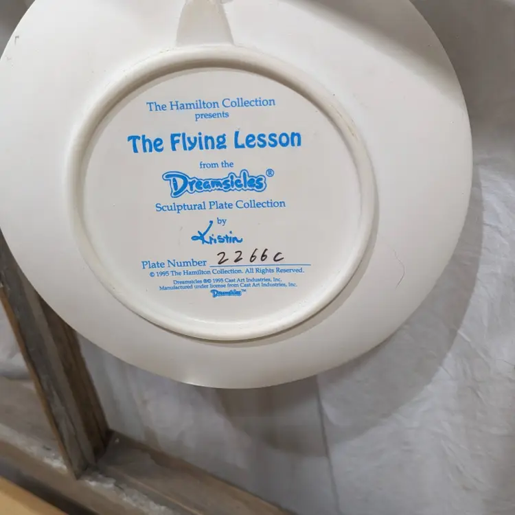 THE HAMILTON COLLECTION DREAMSICLES PLATES BY KRISTIN SPECIAL FRIENDS SCULPTURAL