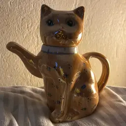 Cat Figurine #9