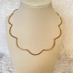 Sarah Coventry Gold Tone Necklace 17” Vintage Curved Collar Necklace Minimalist
