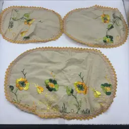 Vintage 3 Piece Hand Satin Thread Crewel Embroidered Linen Dresser Set Doilies