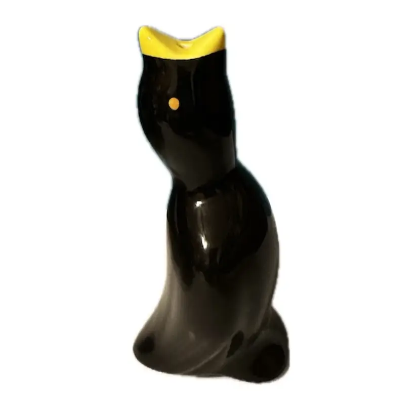 A vintage-style ceramic pie bird