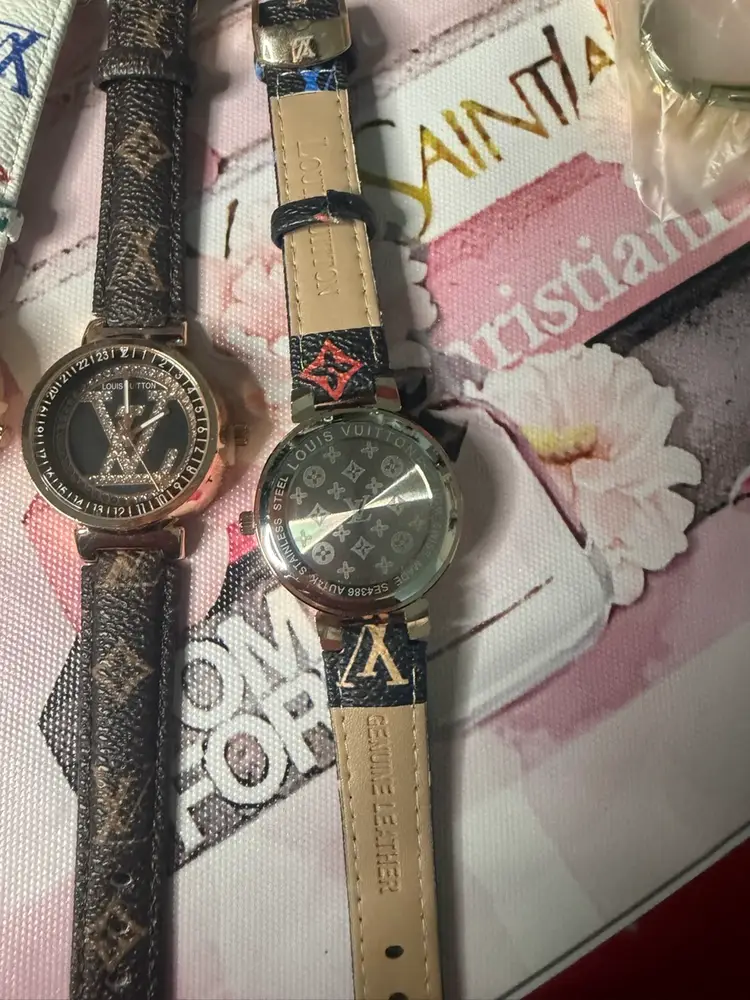 1x Elegant Women's Watch - White, Brown, or Black