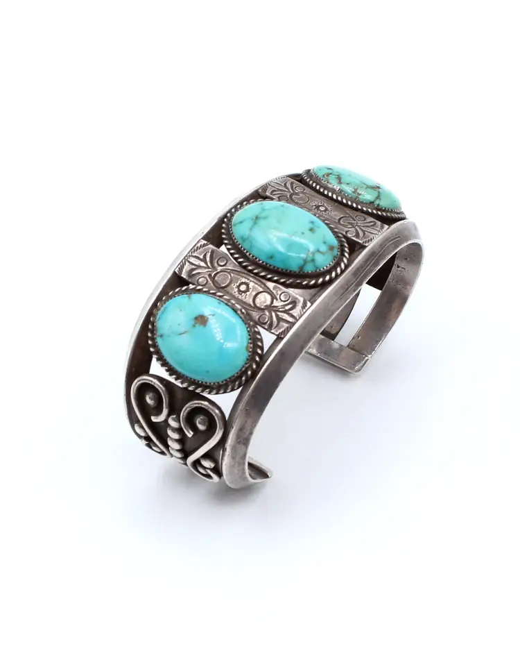Artisan vintage sterling silver turquoise cuff bracelet 90.60g
