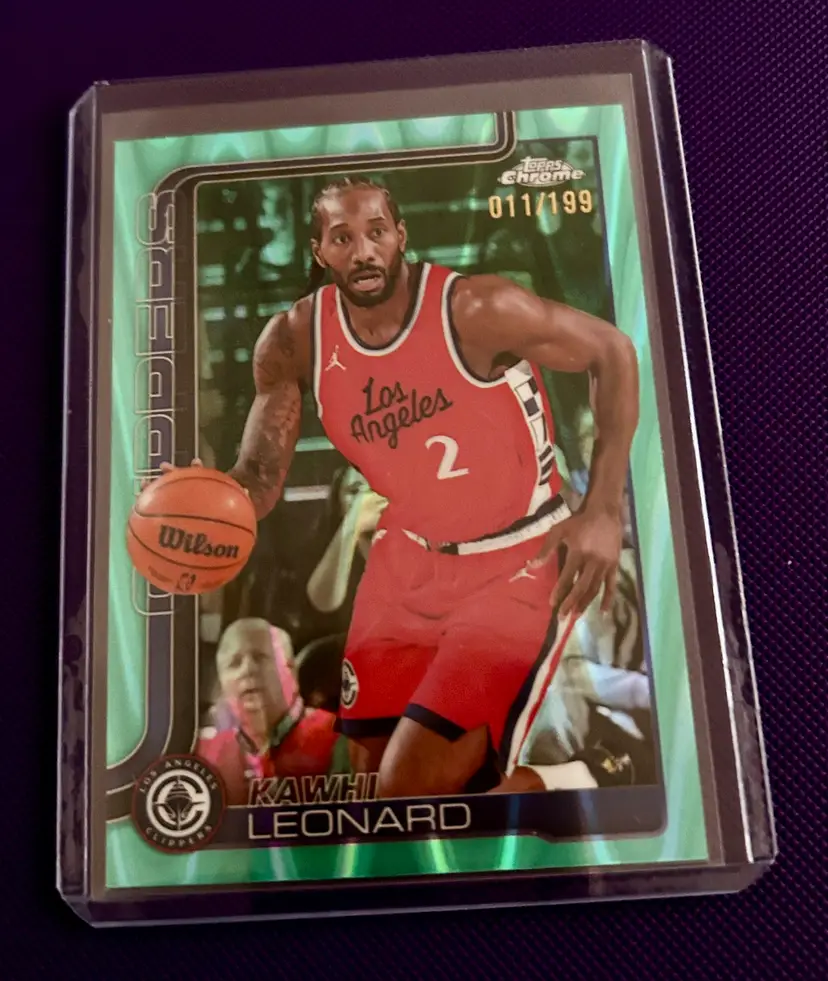 Kawhi Leonard Topps Chrome Green Parallel Card