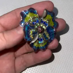 2” Chico’s Pentant Flower Multiple Colors