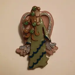 **Pick of the Week** Lucinda angel pin