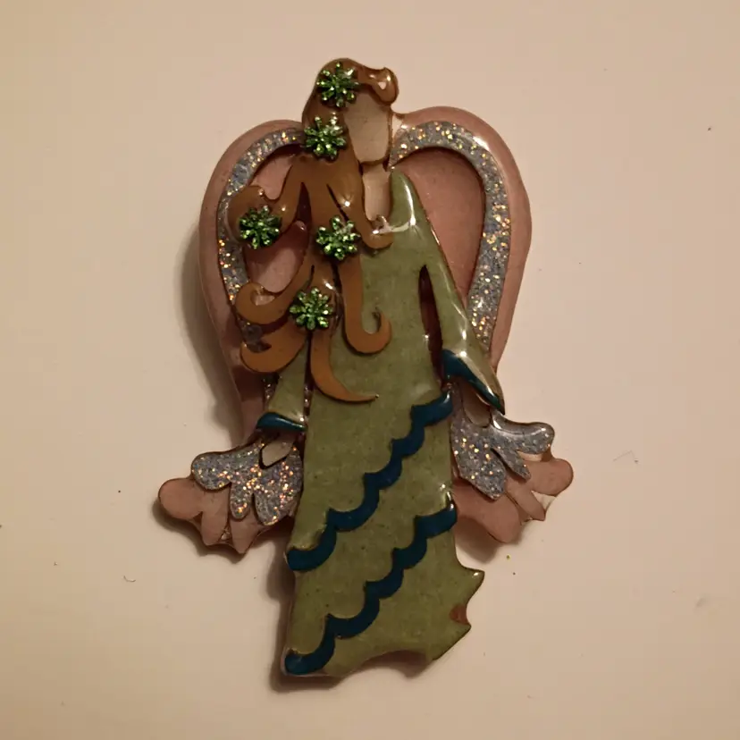 **Pick of the Week** Lucinda angel pin