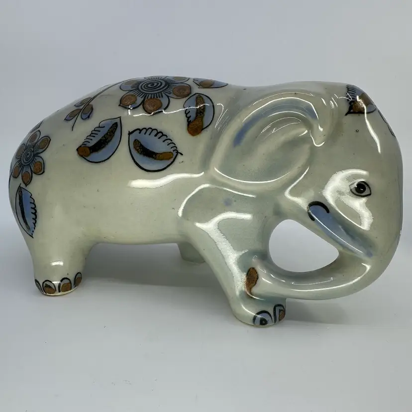 Ken Edwards El Palomar Mexico Tonala Elephant w Butterfly Figurine Pottery