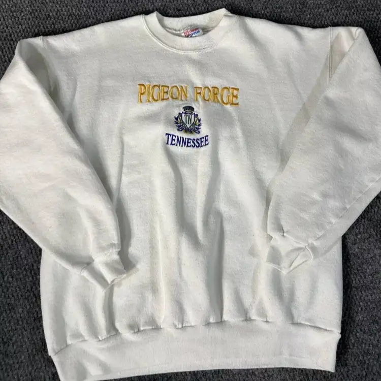 Grandma Shirt XL Sweatshirt Embroidered Pigeon Forge Tennessee