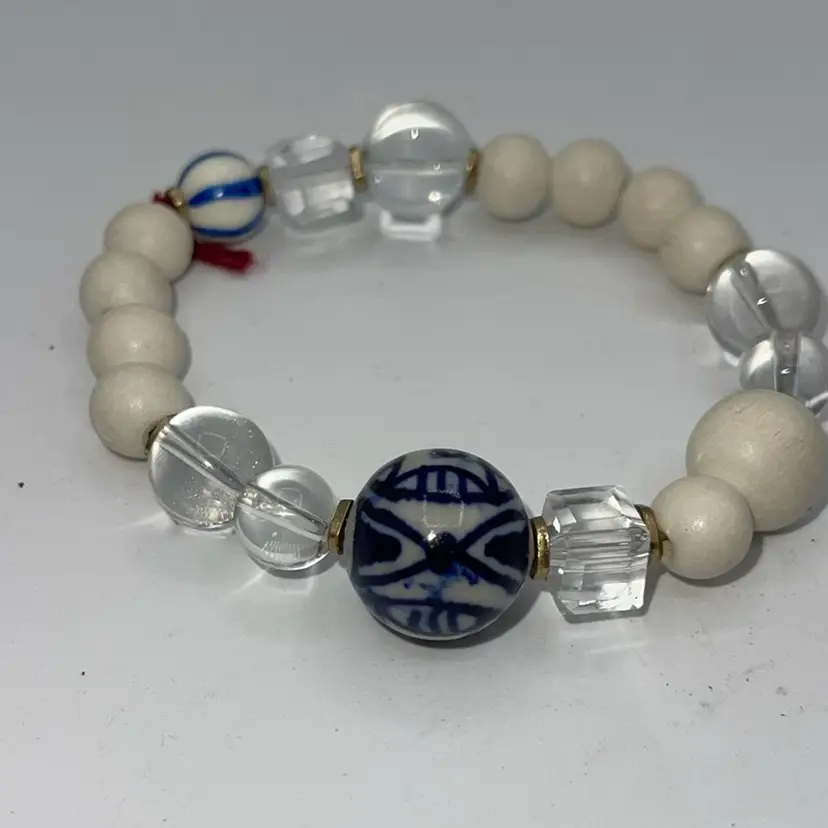 IBracelet Stretch Glass, Wood and Plastic Beads