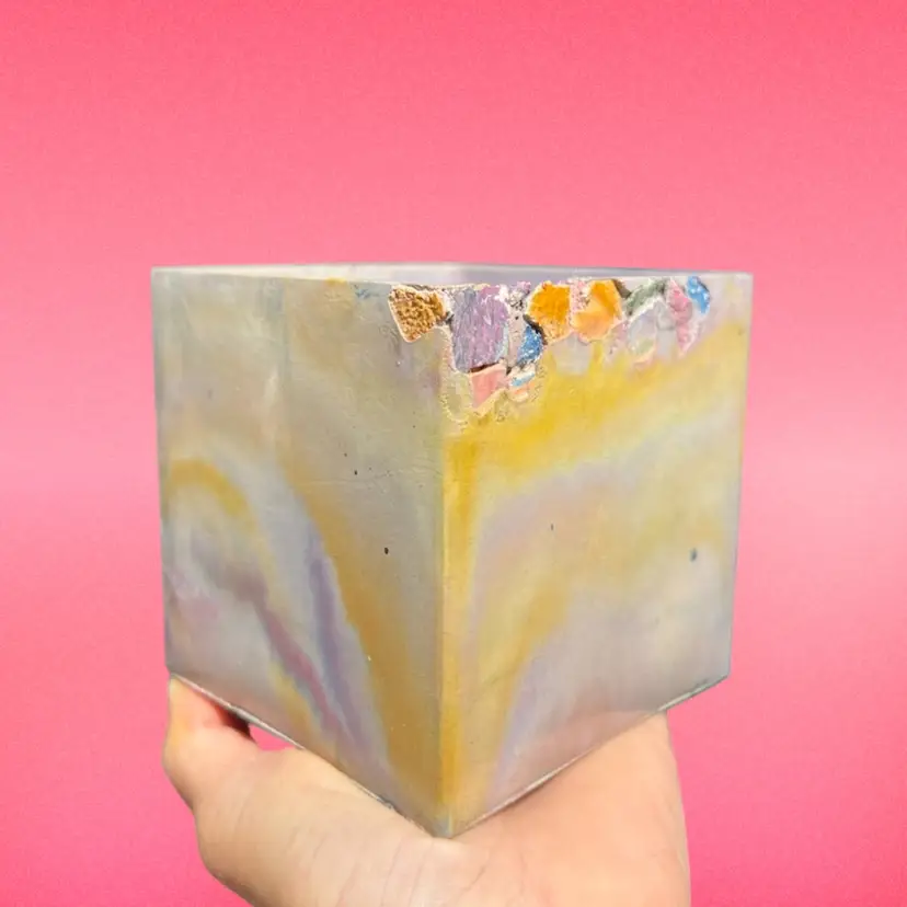 4β Lucky Charm Square Concrete Planter