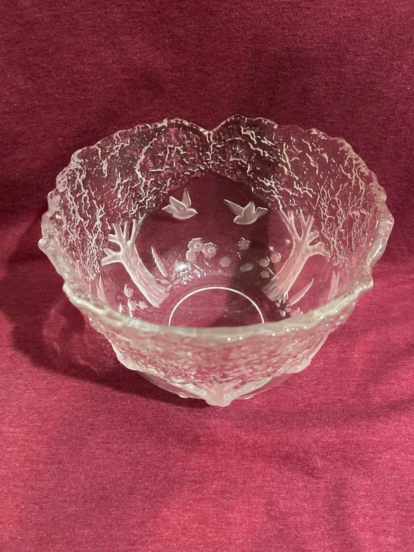 Vtg Mikasa Versatile Crystal Glass Bowl with Birds & Trees, Frosted/Clear