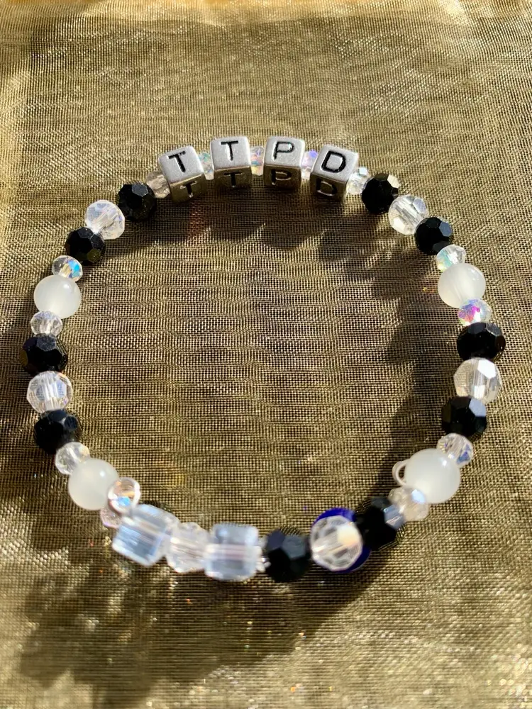 TTPD LUXURY WIRE WRAP FRIENDSHIP BRACELET
TAYLOR SWIFT 🫶 SWIFTIE 
MBEADESIGNS EXCLUSIVE LUXURY FRIENDSHIP BRACELETS 