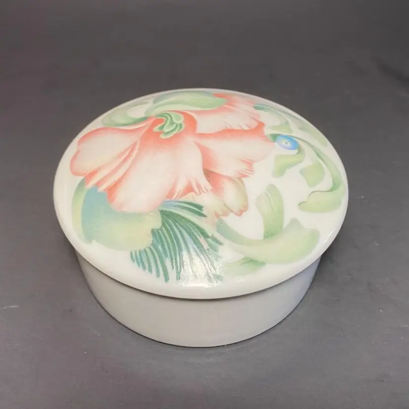 Vintage Porcelain Round Trinket Powder Box with Lid, Limoges France, Anaïs for Anaïs by MNP.
