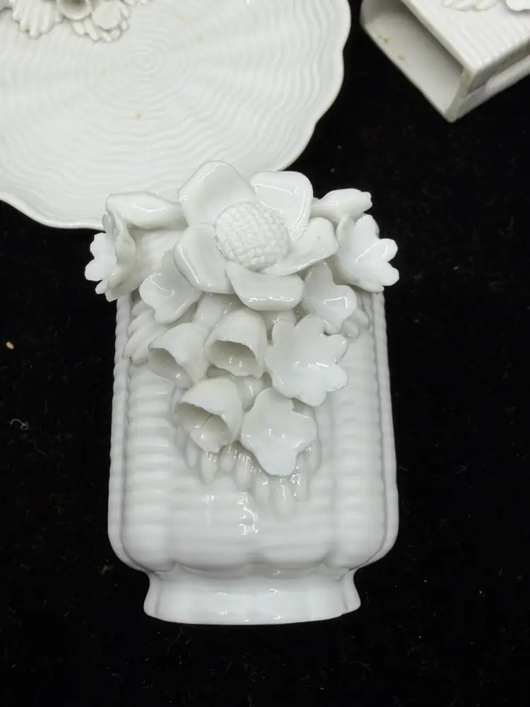 Vintage Porcelain Yona Fleurette Smoking Set Ashtray-match Holder-cigarette Holders