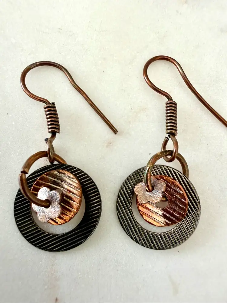 Mix Metal And Textured Design Earrings
