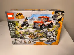 LEGO Blue & Beta Velociraptor Capture 76946