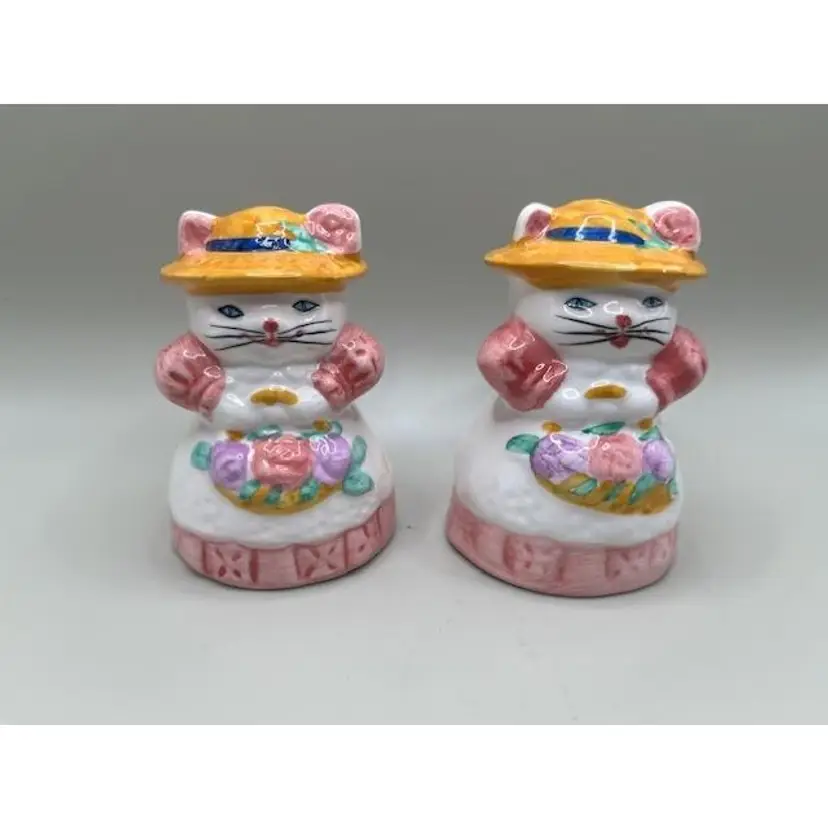 Vintage 1991 Ron Gordon Designs Kitty Salt and Pepper Shakers ~ 3 inches tall