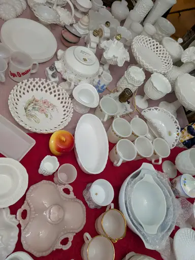 Milk Glass Monday afternoon edition 