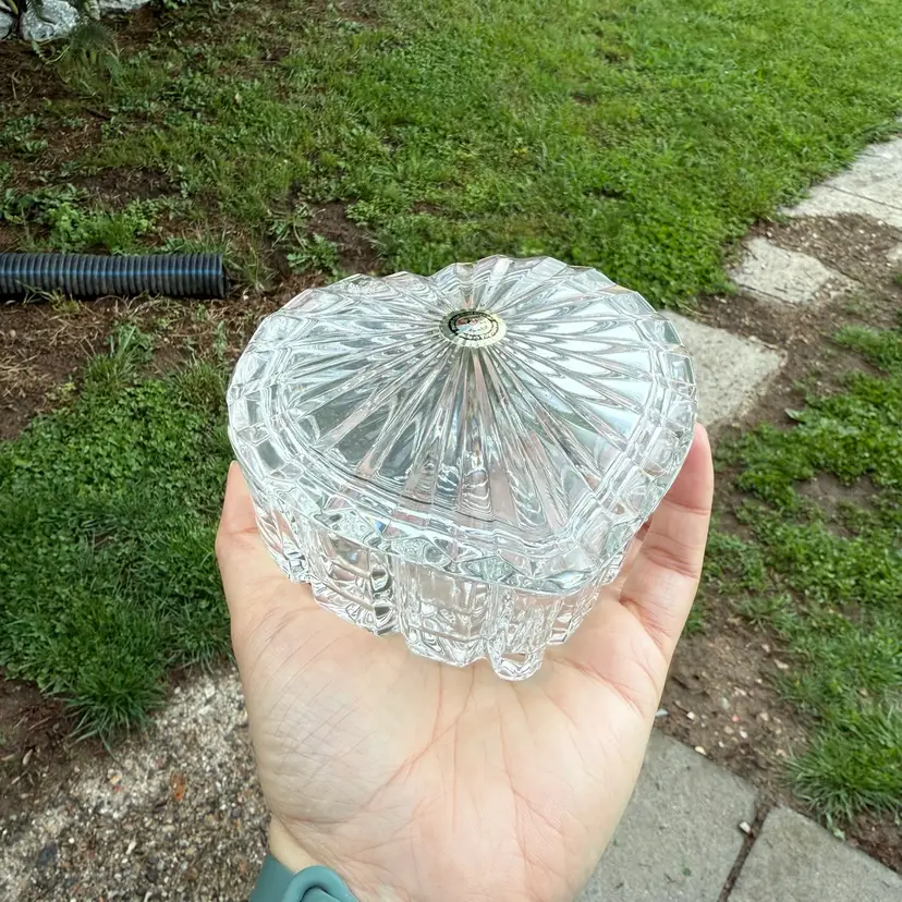 Vintage 24% Lead Crystal Heart Lidded Trinket Vanity Box Victorian Yugoslavia