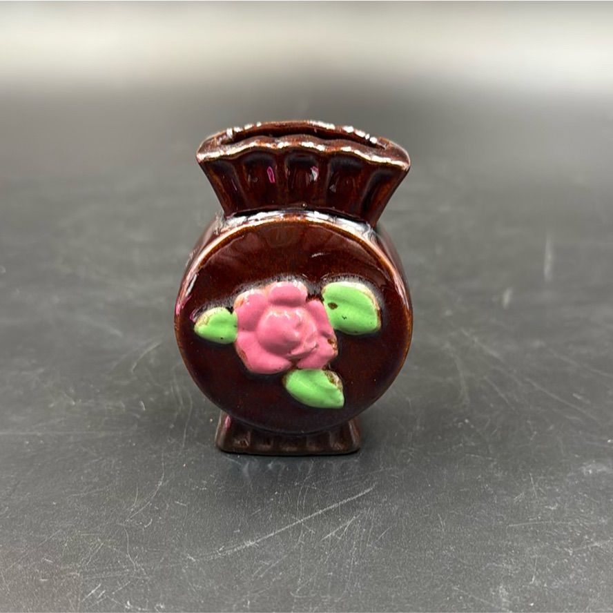 Niknax · Vintage Japanese Miniature Bud Vase Red Wear