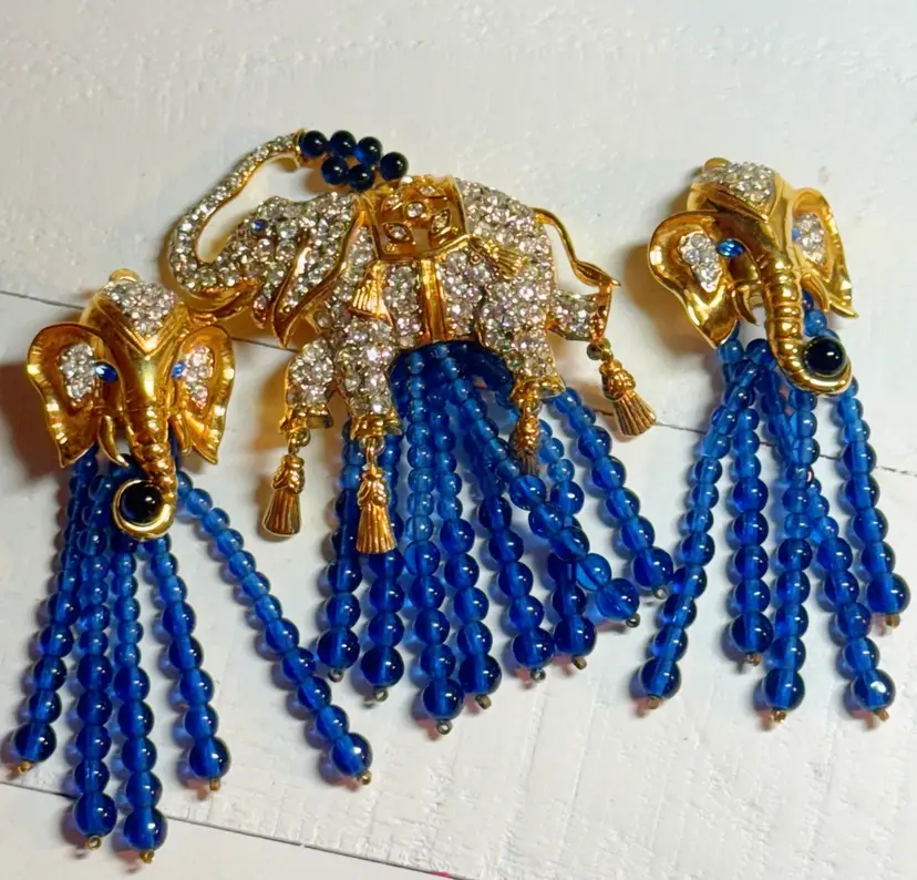 Vintage Elizabeth Taylor For Avon 1993 Elephant Walk Brooch & Earring Set