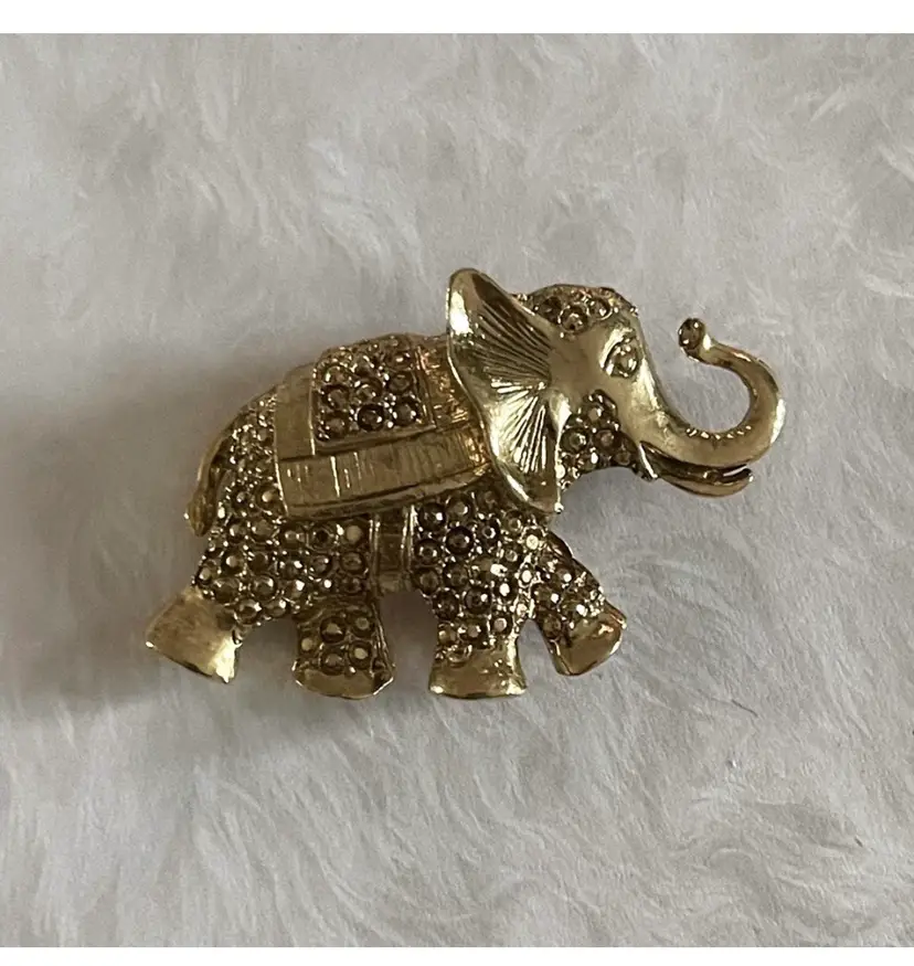 Elephant Pin Brooch Trunk Up Goldtone