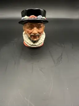 Royal Doulton 'Beefeater' character jug