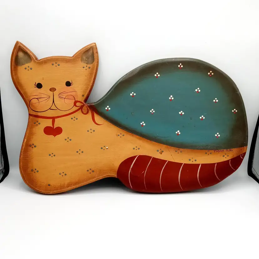 Vintage Hand-Painted Country Cat Plaque, Signed T. Lipman 1985