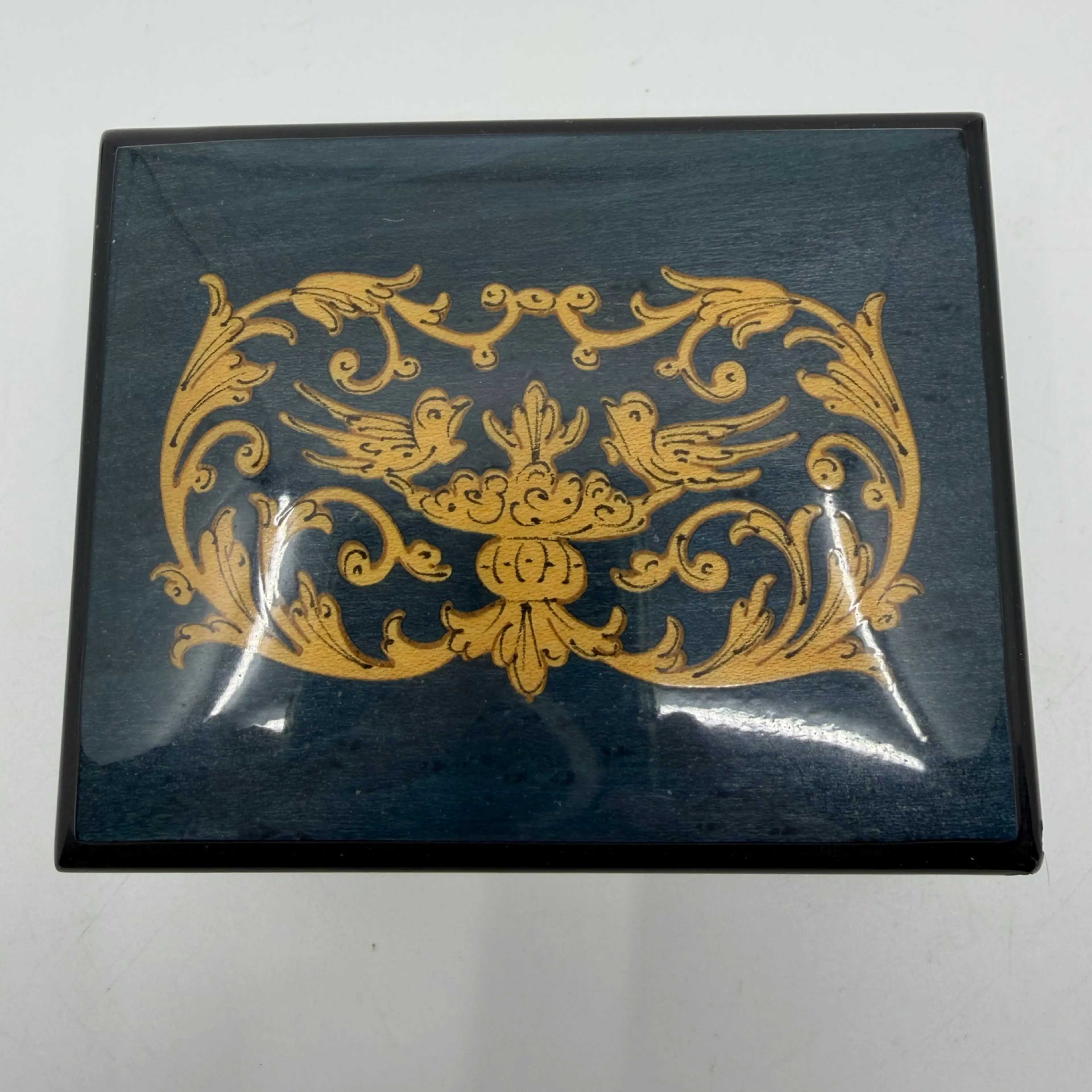 Image 2 of 7