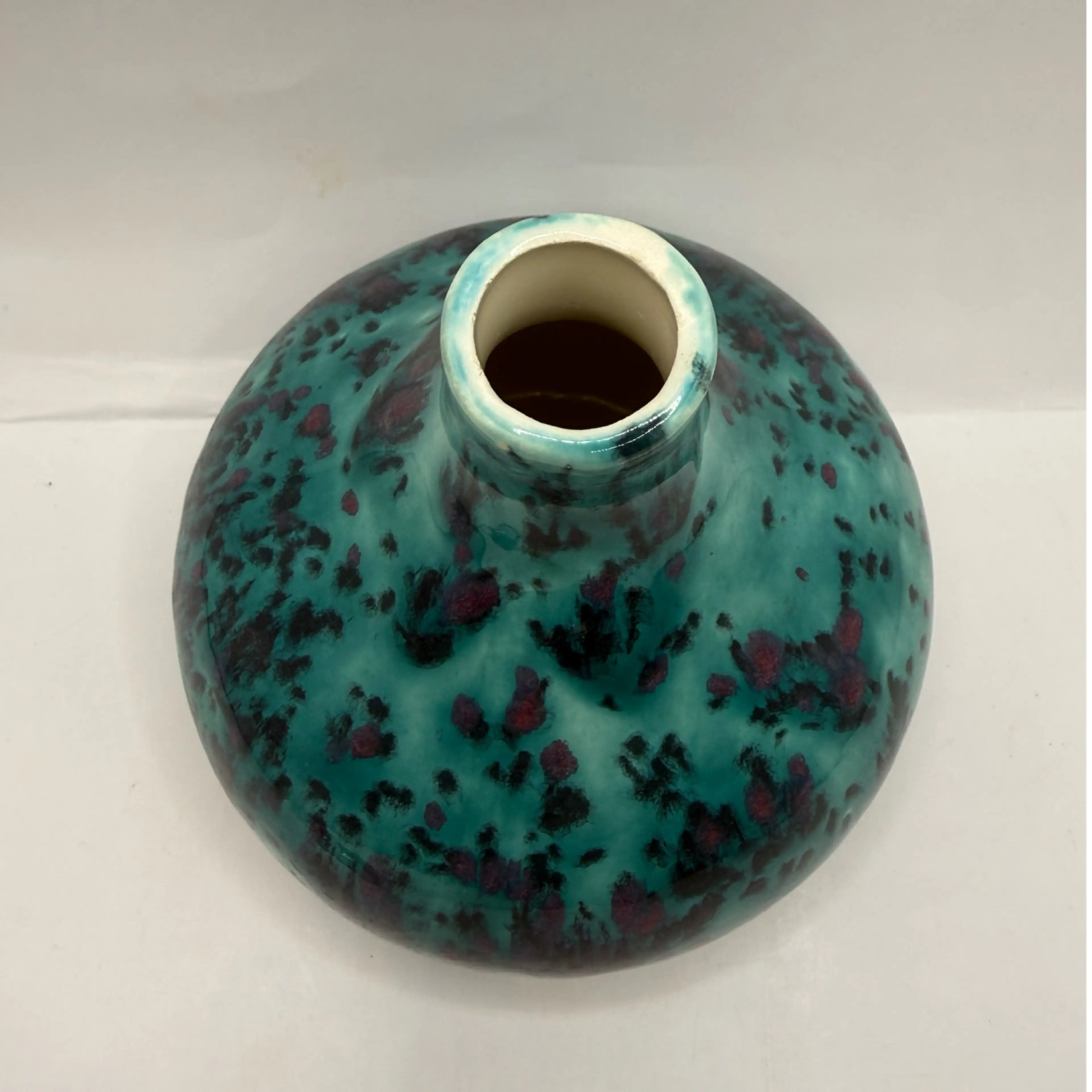 Image 2 of 7