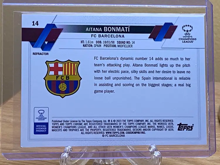 Aitana Bonmati Refractor 2022-23 Topps Chrome UWCL