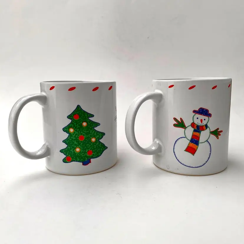 CRATE & BARREL Christmas Coffee/Tea Holiday Mugs Julia Bullmore Set of 2