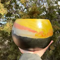 5.5” Toucan Globe Concrete Planter