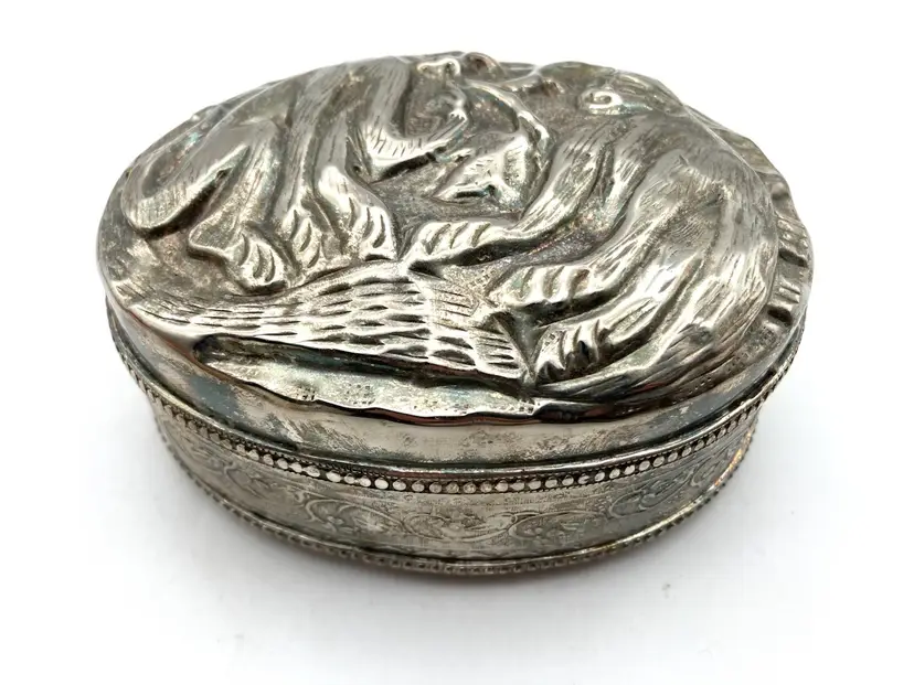 BIN - Vintage 3D Silver Tone Handcrafted Non-magnetic Trinket Box Or Jewelry Box Made In India