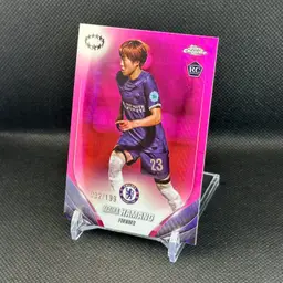 Maika Hamano 032/199 - 2023/24 Topps Chrome Pink Refractor UEFA Chelsea