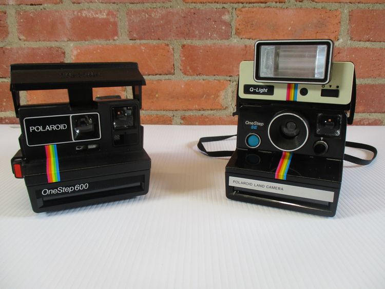 Vintage Polaroid Land Camera One Step SE , One Step 600 Lot of 2 Untested