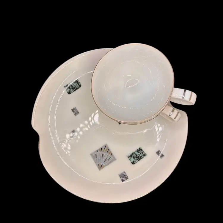 Set Of 2 Westville Fine China Japan Atomic Cups and Appetizer Plates 8”