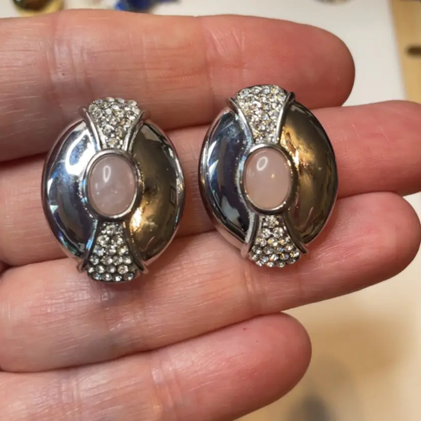 Silvertone Rose, Quartz, Middle And Glass Rhinestone Clip On