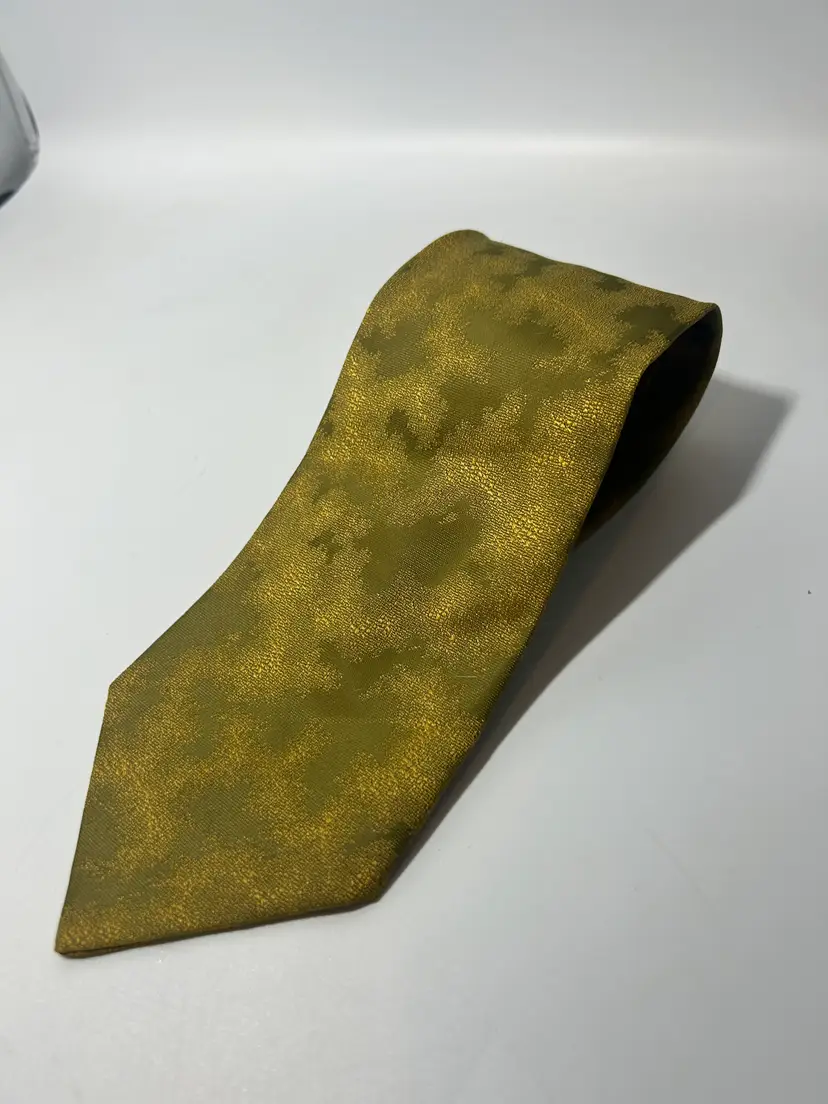 Vintage Green Polyester Abstract Splotchy design Tie 53.50" x 3.50"