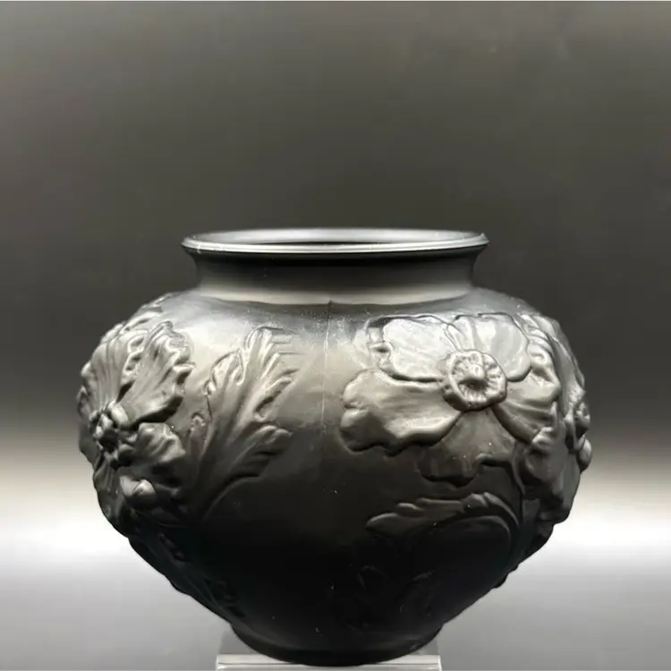 Vintage Art Deco Tiffin, poppy vase made of black amethyst satin glass most likely from the 1920s or the 1930s