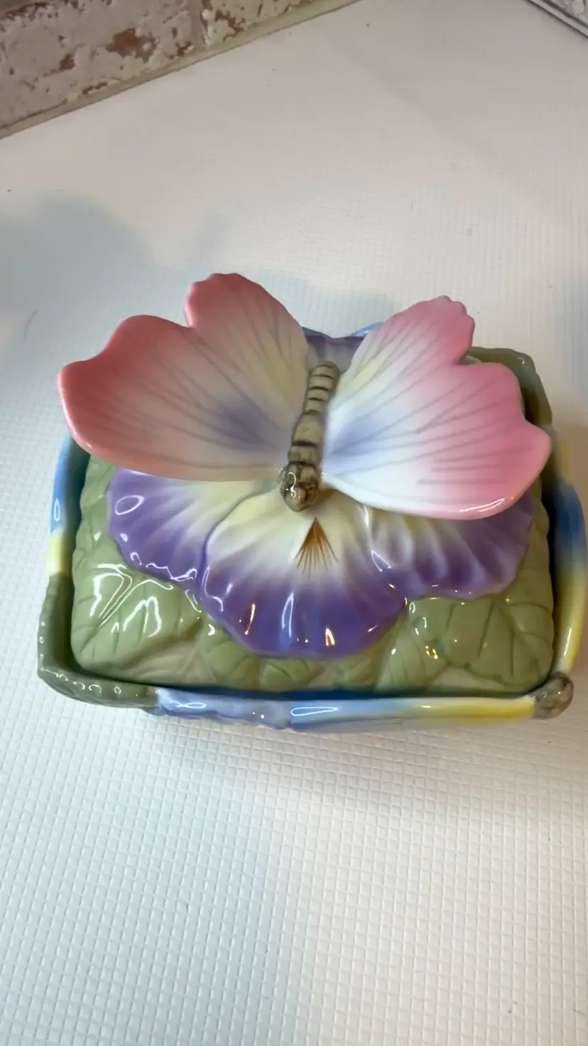 Anna Rosa Butterfly Music Trinket Box Vintage Porcelain Garden Porch