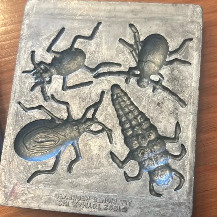 Creepy Crawly Vintage Insect Molds 3”x3.5” Each (2)