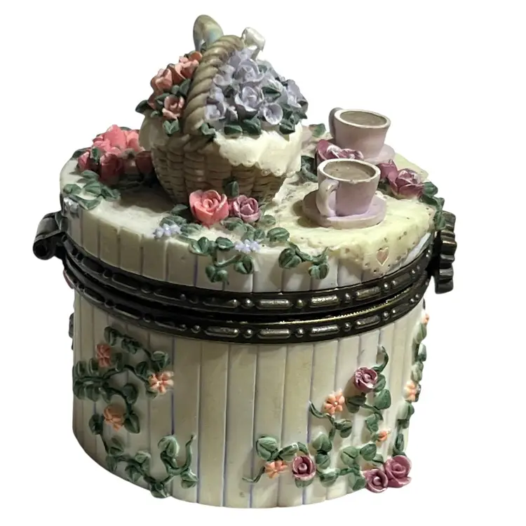 Vintage resin Ivy and innocence tea party hinge trinket box 1998 3" x 2.25"